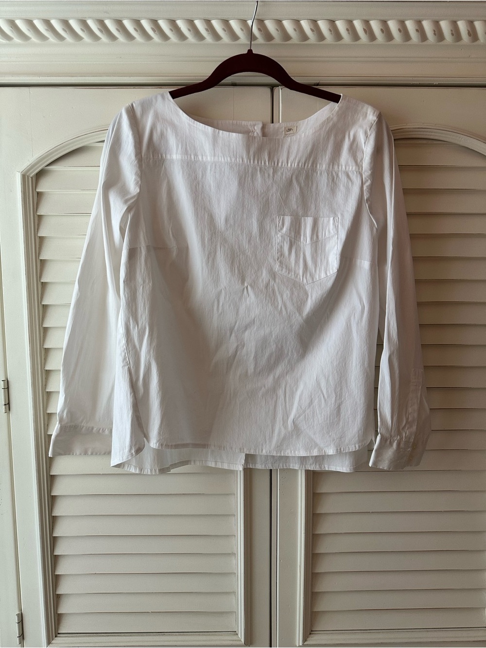 LOFT White Long-Sleeve Button Down Style Top